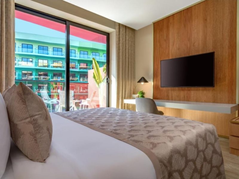 Premium room with pool view